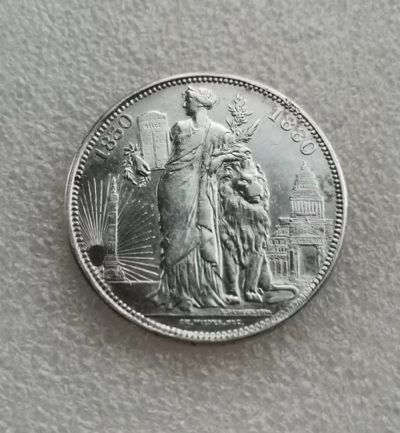 瓶子🏺第74期拍卖会 比利时1880年好品相利奥博德一世二世双头像5法郎大银币