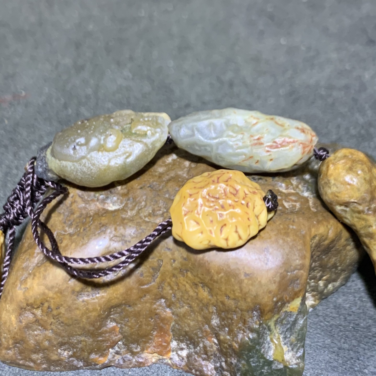 精美筋脉石原石手工编织手串一条