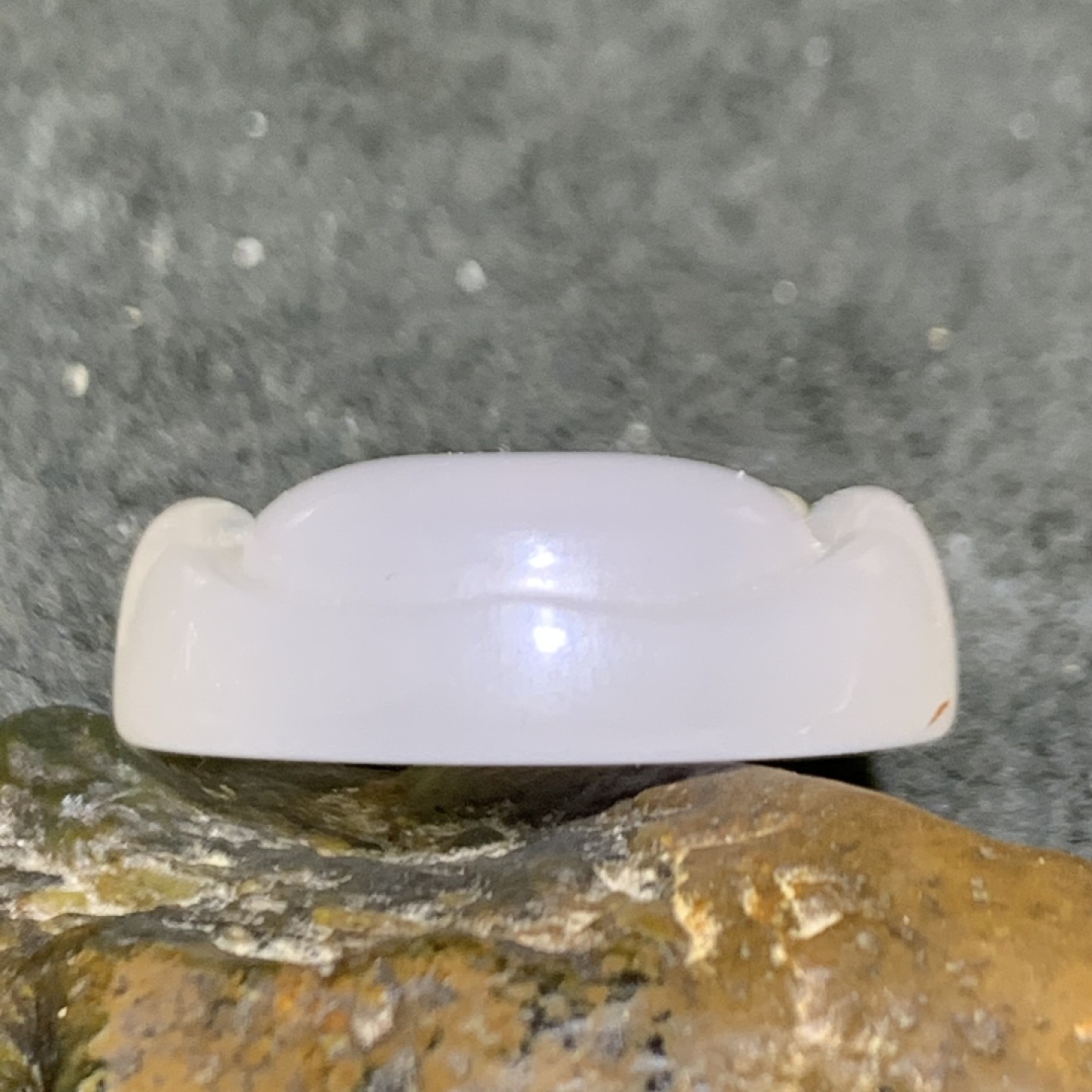 精美天然高玉化缠丝玛瑙雕刻弥勒一个，