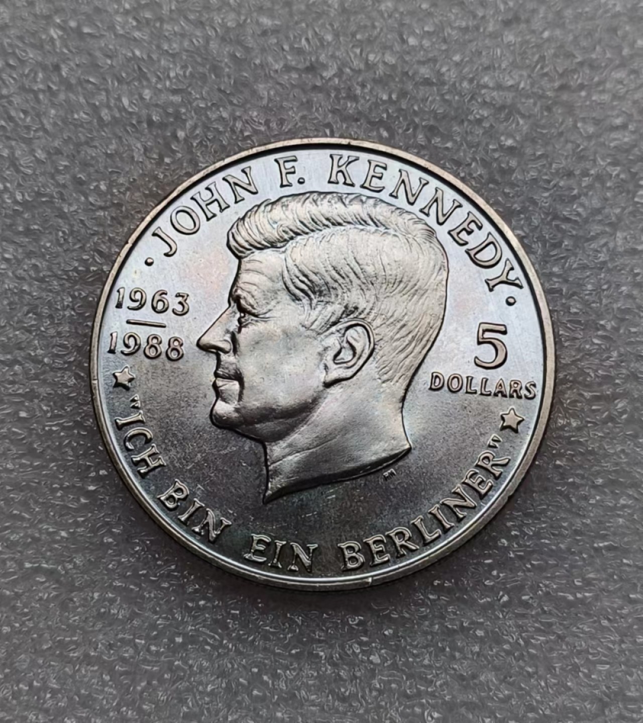 瓶子🏺第74期拍卖会 纽埃1988年5元肯尼迪克朗型纪念币