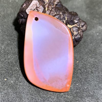 川料南红玛瑙吊坠一个 川料南红玛瑙吊坠一个