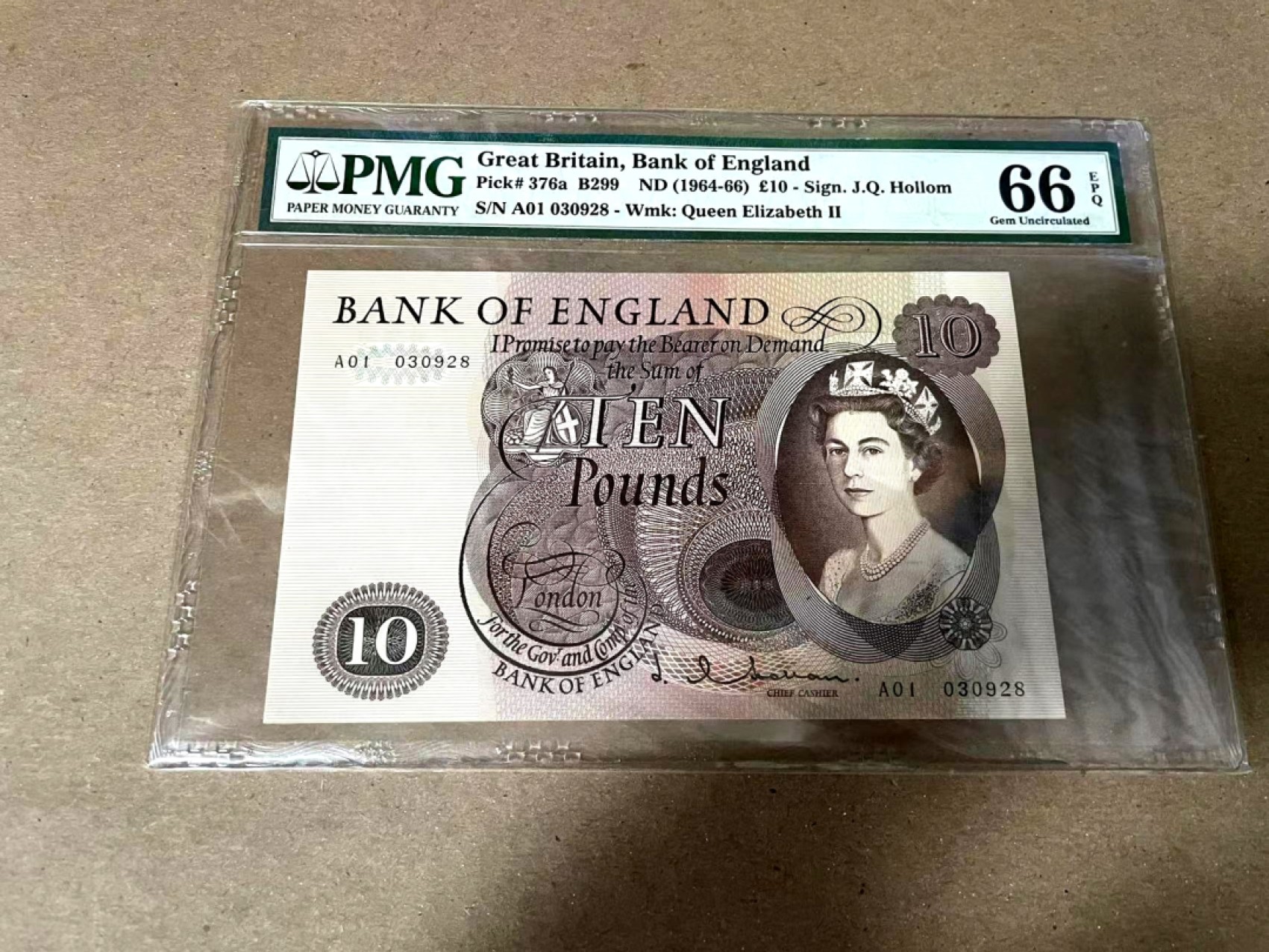 【Blue Auction】✨世界纸币精拍第280期——喜迎新春特别场【精】 【A01首发冠 无47】英国 C序列 1964-66年10镑 p376a PMG66EPQ 女王 