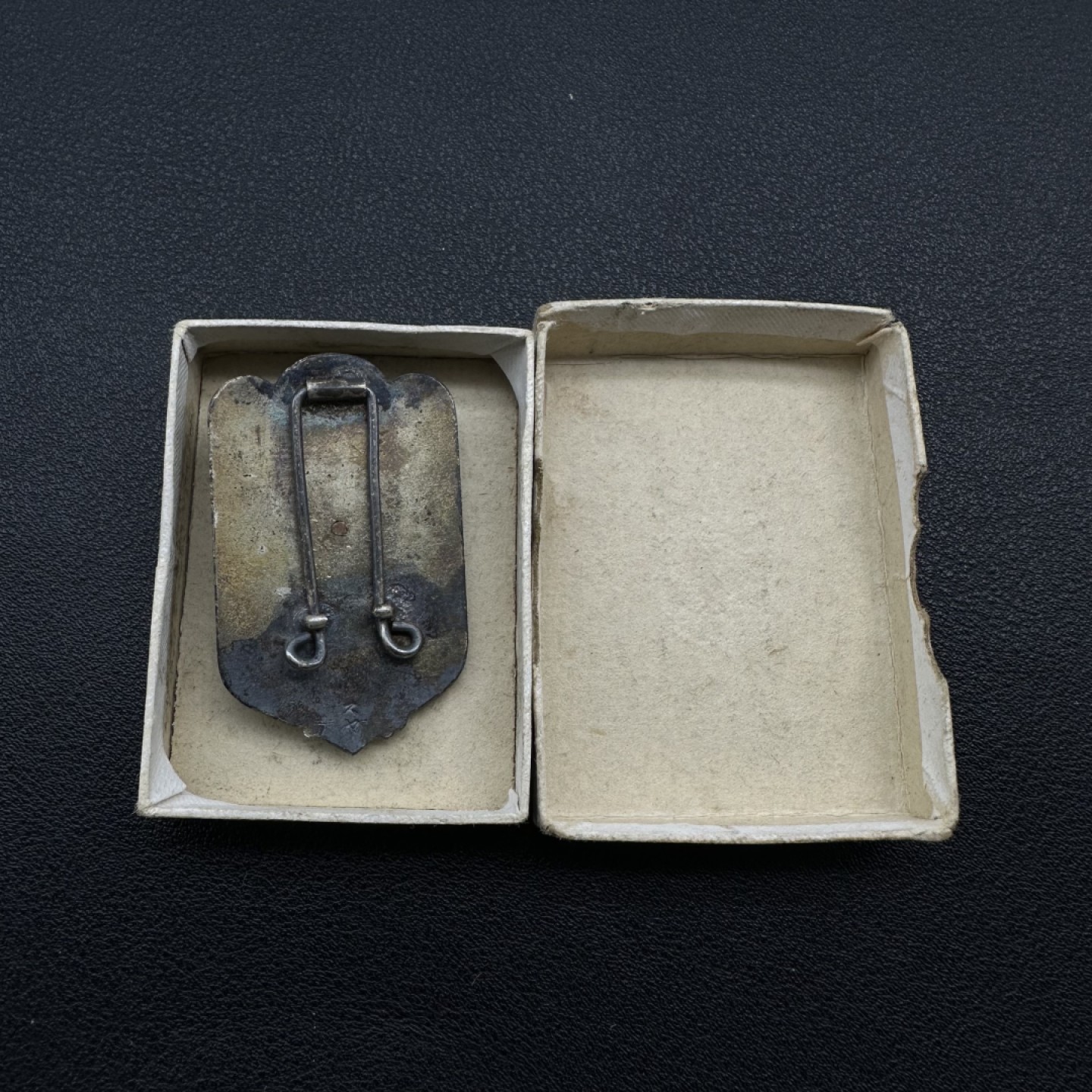 勋章奖章交易所1月14日群拍 日本陆军在乡军人会徽章