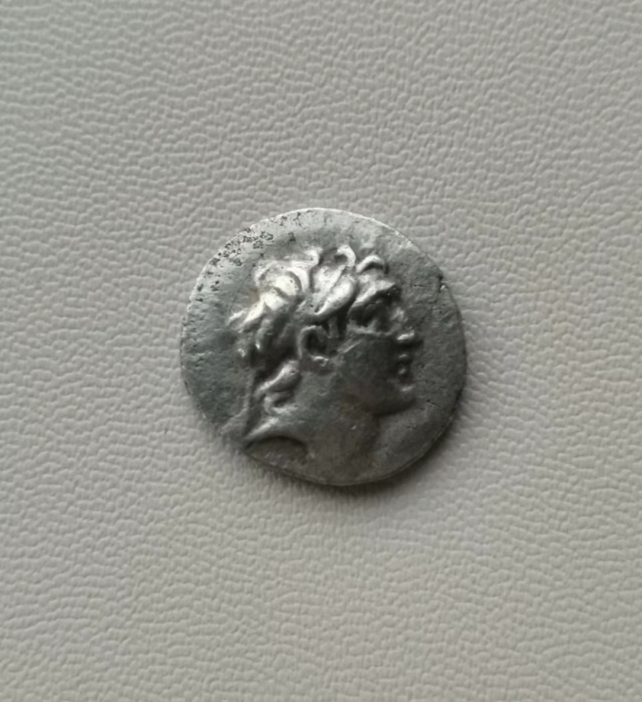 瓶子🏺第74期拍卖会 卡帕多细亚王国 阿里阿拉特斯5世 公元前163-130年 背雅典娜持胜利女神 1德拉克马银币