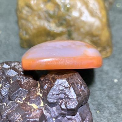 川料南红玛瑙吊坠一个 川料南红玛瑙吊坠一个