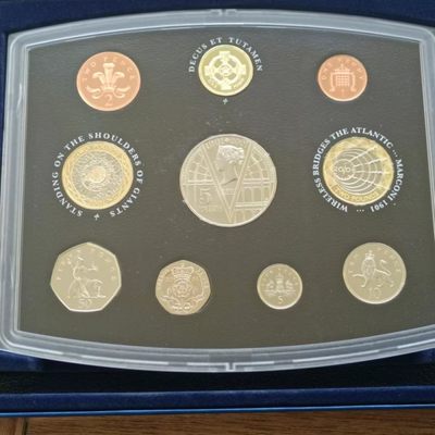 【淘币小摊】第六十五拍 十连拍之九 银币套币场  满百包邮 - 英国2001年精制套币