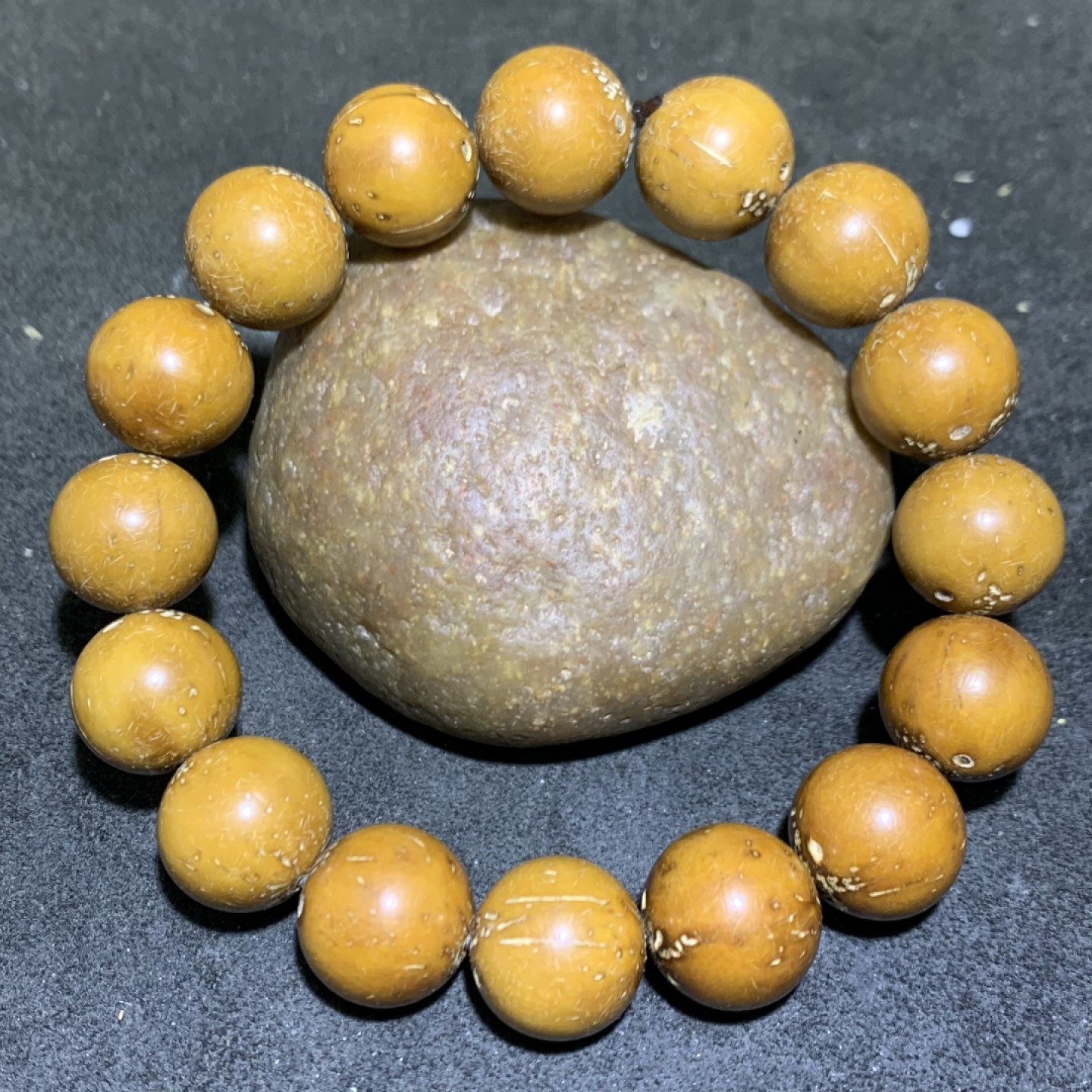 精美招财紫金鼠菩提光珠手串一条
