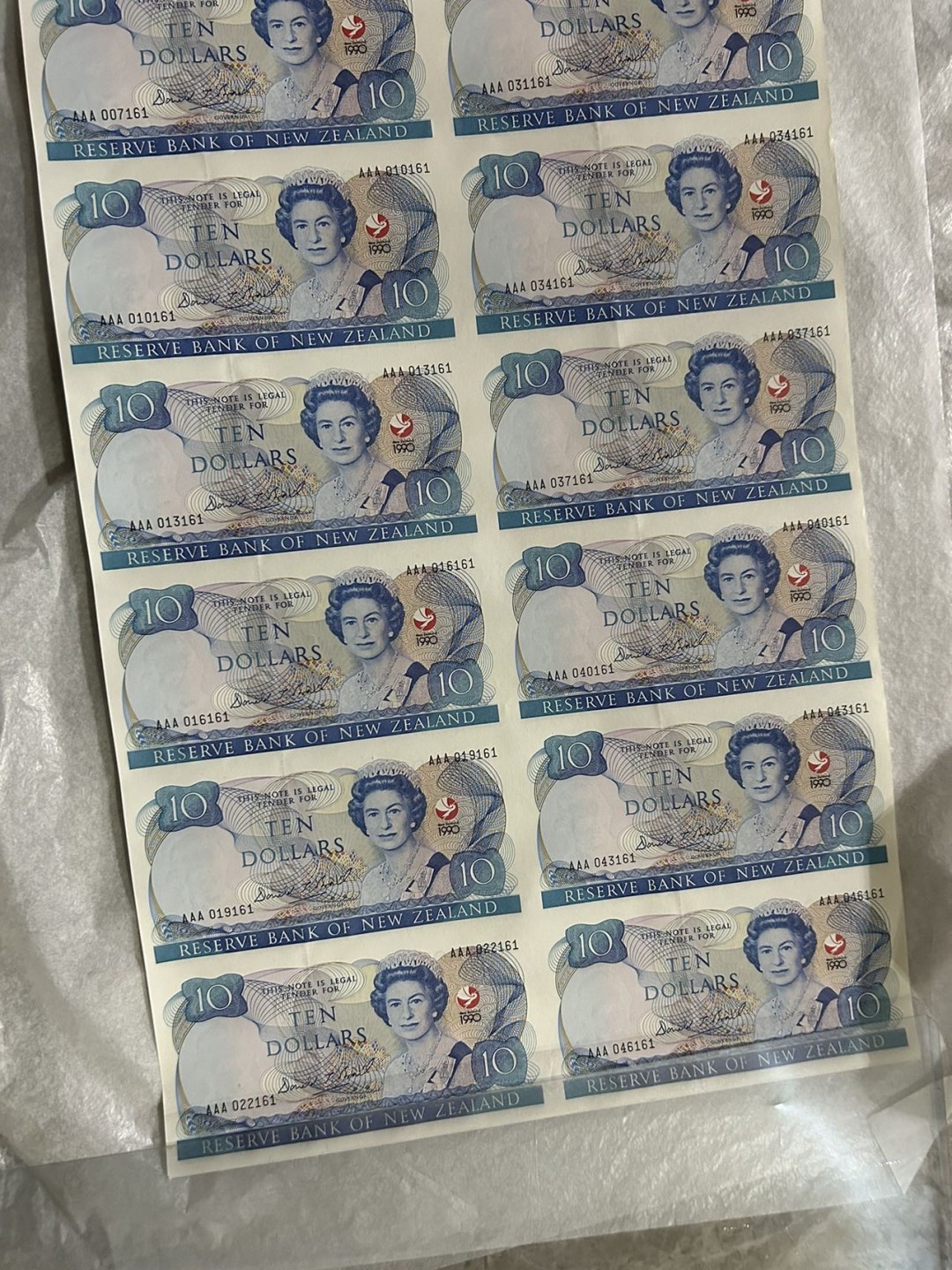 收藏联盟Quantum Auction 第226期拍卖 新西兰1990年10元纪念钞16连体 品相全新UNC AAA冠 