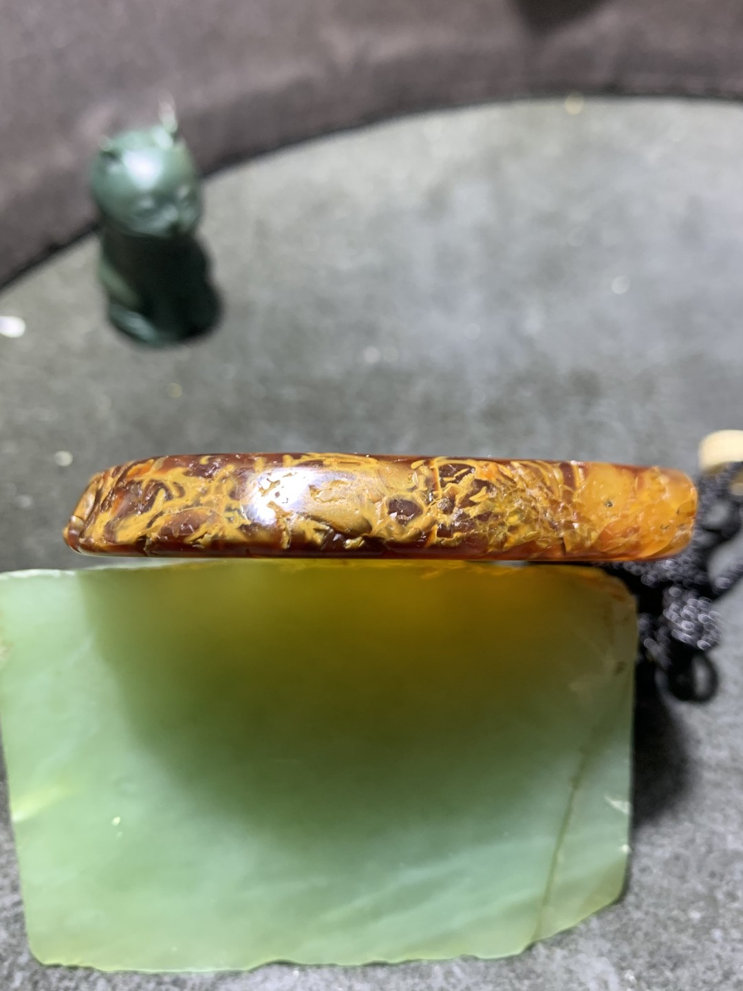 放福利！！天然马达加斯加原皮玛瑙雕刻弥勒佛牌子一块，