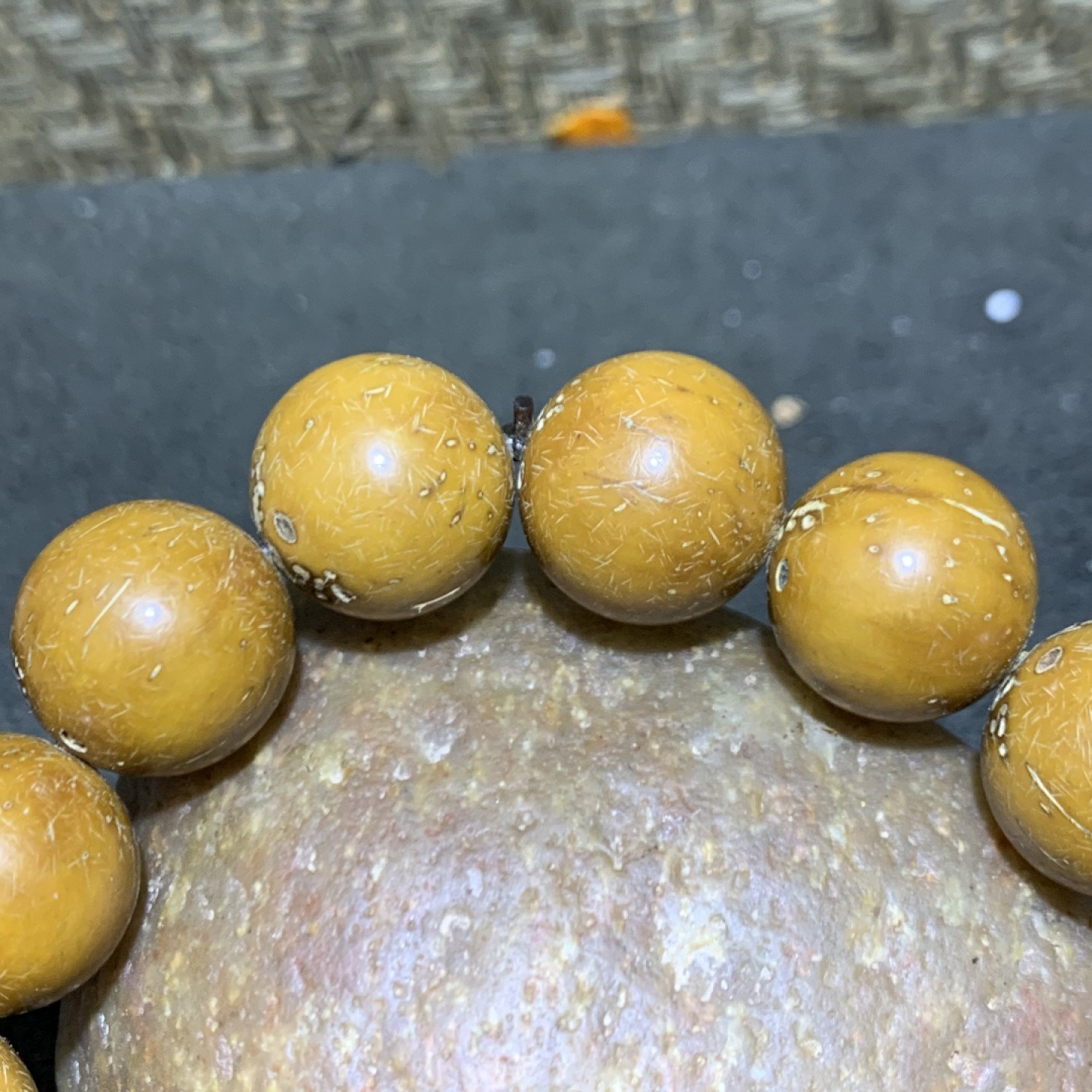 精美招财紫金鼠菩提光珠手串一条