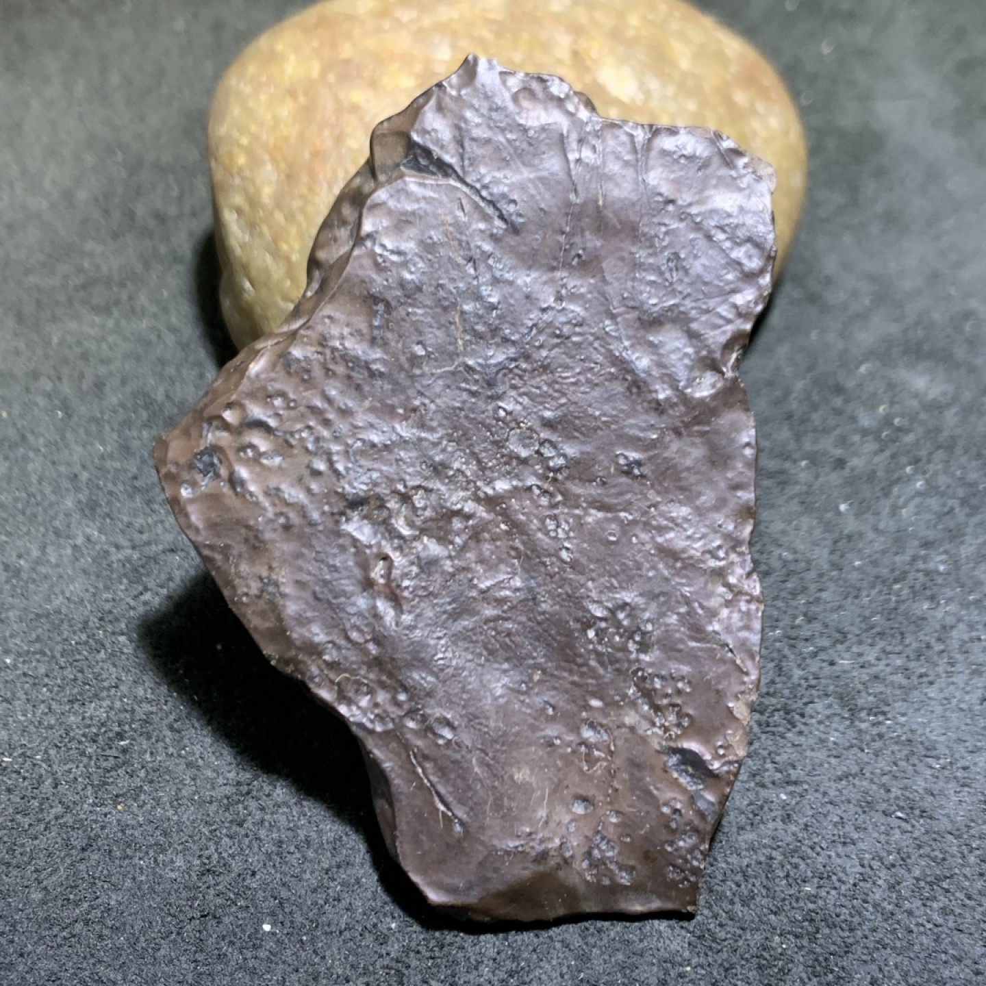 放福利，精美新疆泥石原石把件（镇纸，摆件）一块
