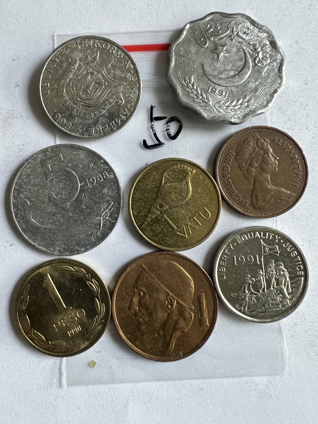 泡泡堂第221期  世界硬币 （无押金，无佣金，捡漏，全场20包邮，偏远地区除外） 硬币一袋50