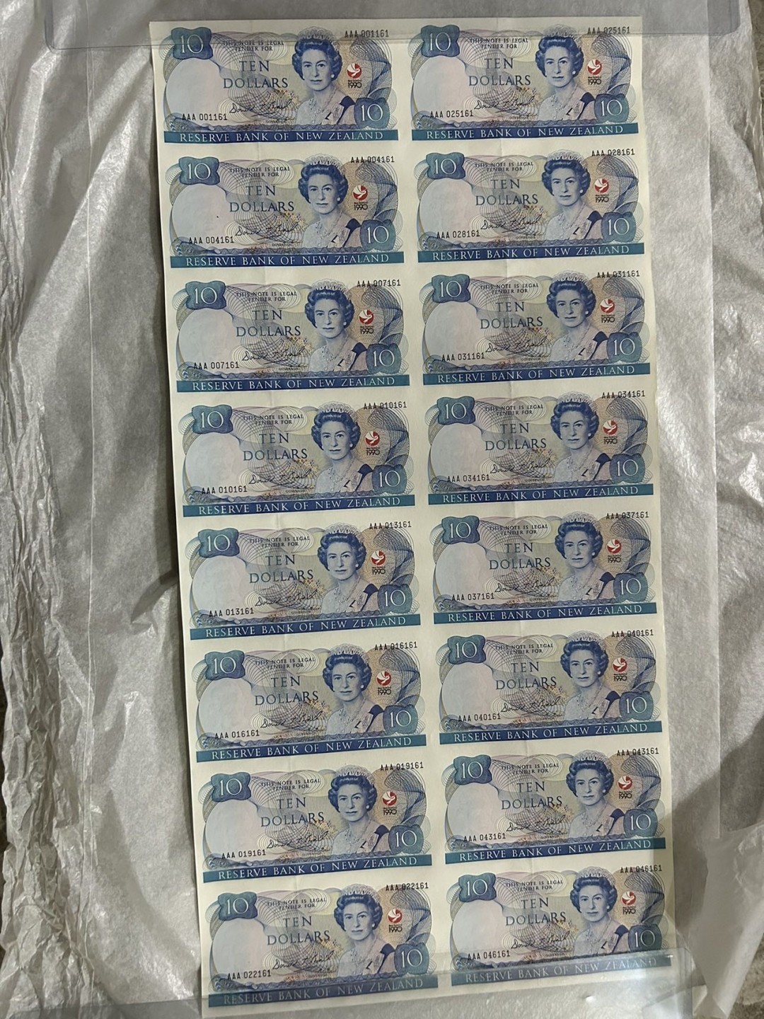收藏联盟Quantum Auction 第226期拍卖 新西兰1990年10元纪念钞16连体 品相全新UNC AAA冠 