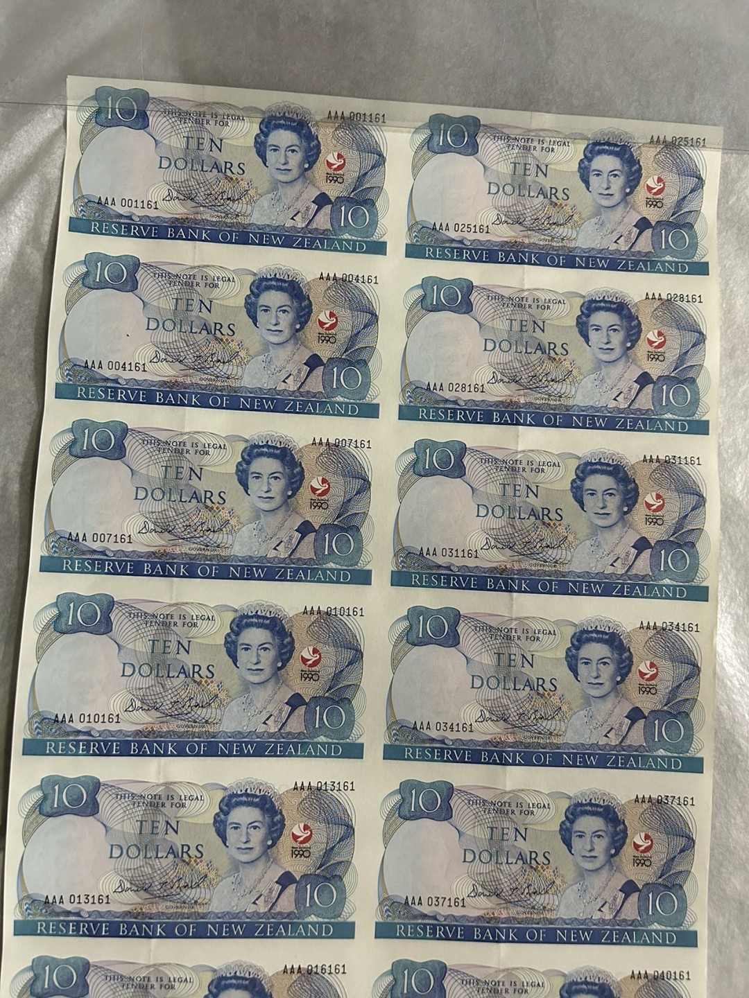 收藏联盟Quantum Auction 第226期拍卖 新西兰1990年10元纪念钞16连体 品相全新UNC AAA冠 