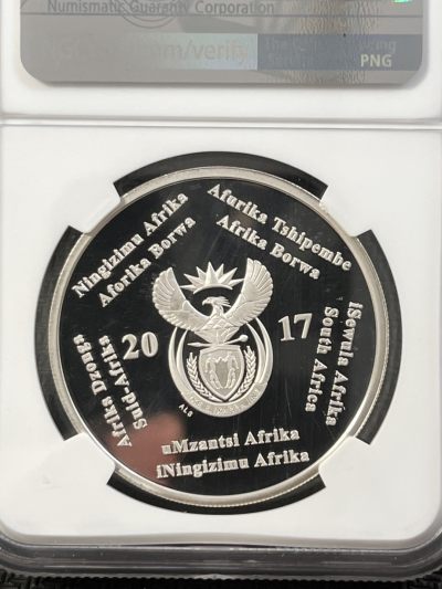 【海寧潮A】获奖南非2017年医学系列1心脏移植术1盎司银币NGC-PF70原盒证书，925银，33.626克，直径38.725毫米