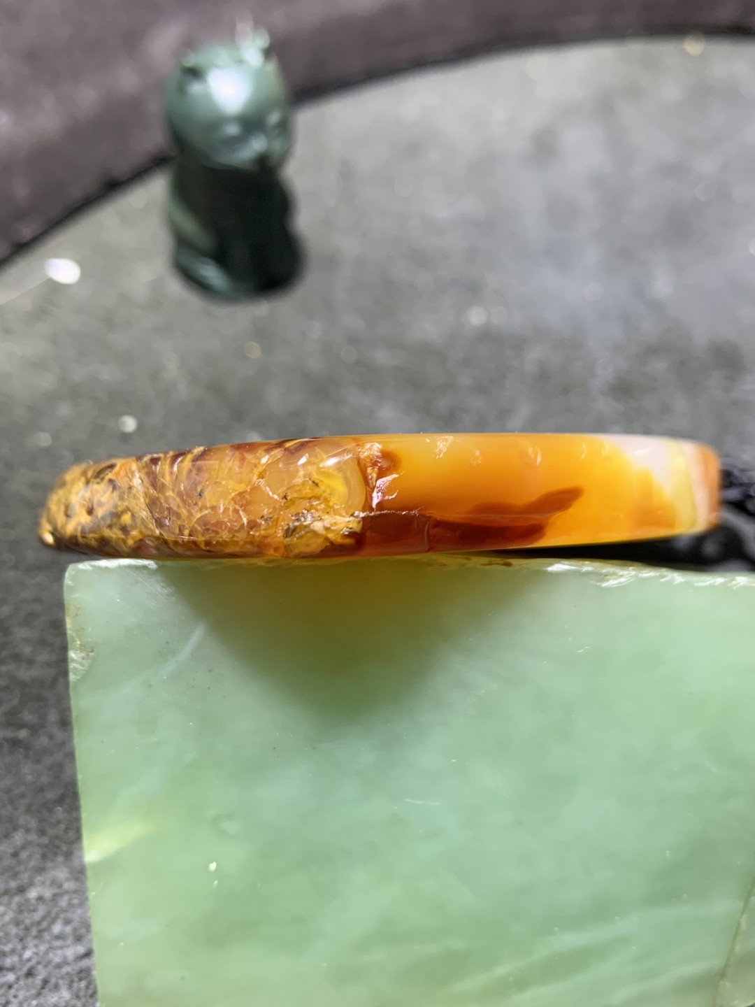 放福利！！天然马达加斯加原皮玛瑙雕刻弥勒佛牌子一块，