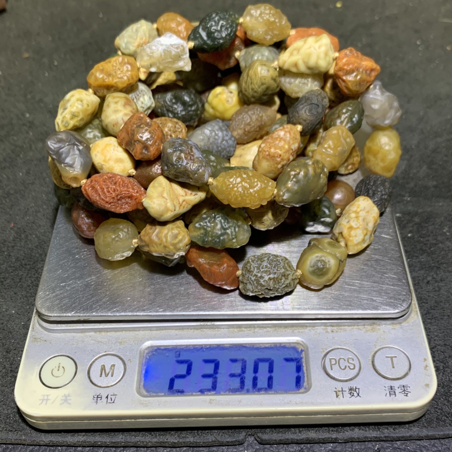 精美毕业级阿拉善戈壁多彩大颗粒筋脉玛瑙原石108项链一条