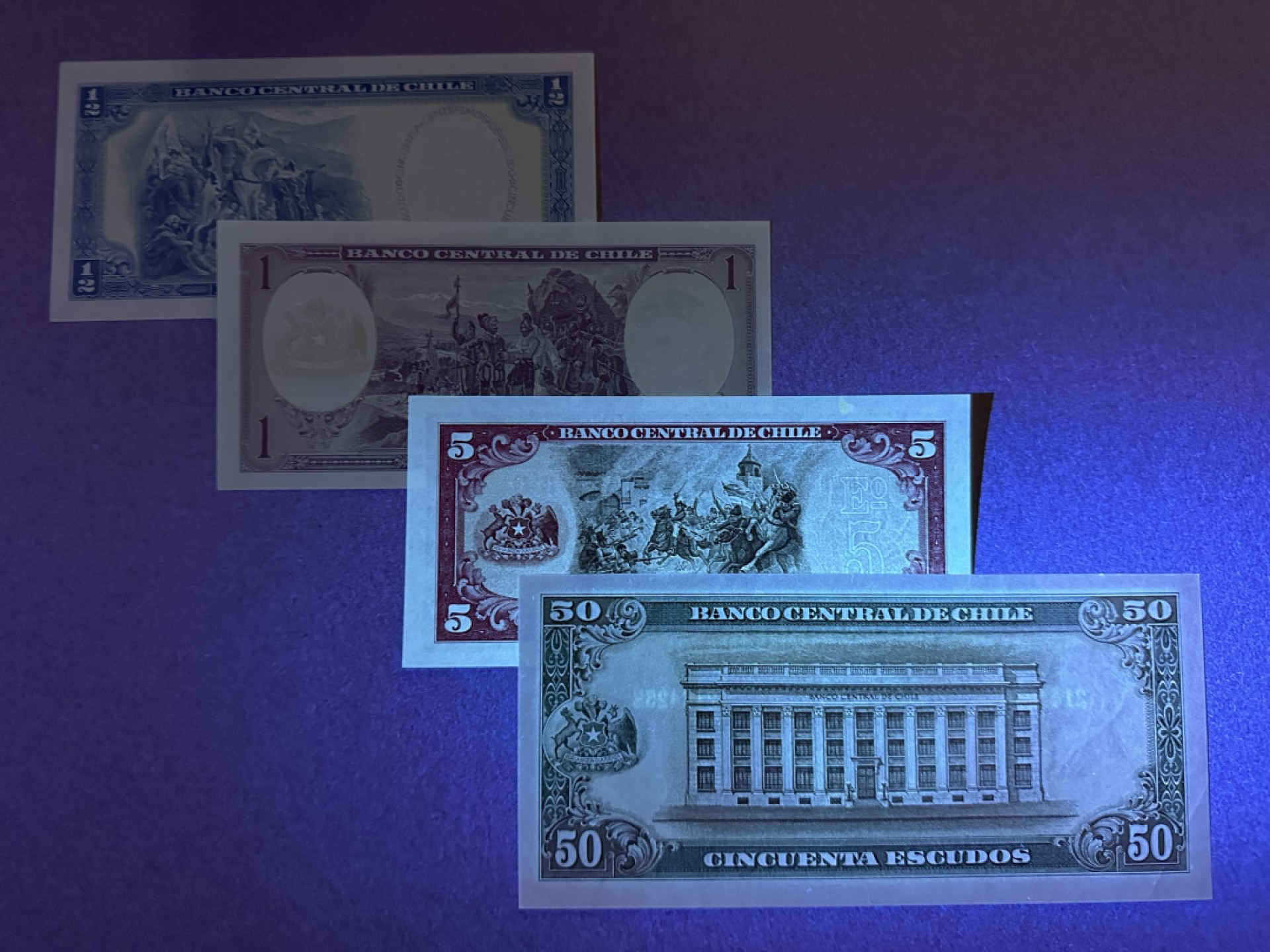 《张总收藏》87期——稀缺品种外币&世界最佳纸币 智利1/2、1、5、50元4张 UNC 1964年版本