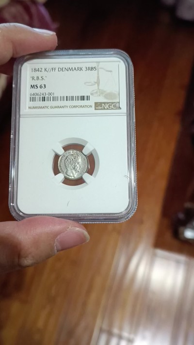 彼得堡世界钱币勋章拍卖第35期，周五六两连拍