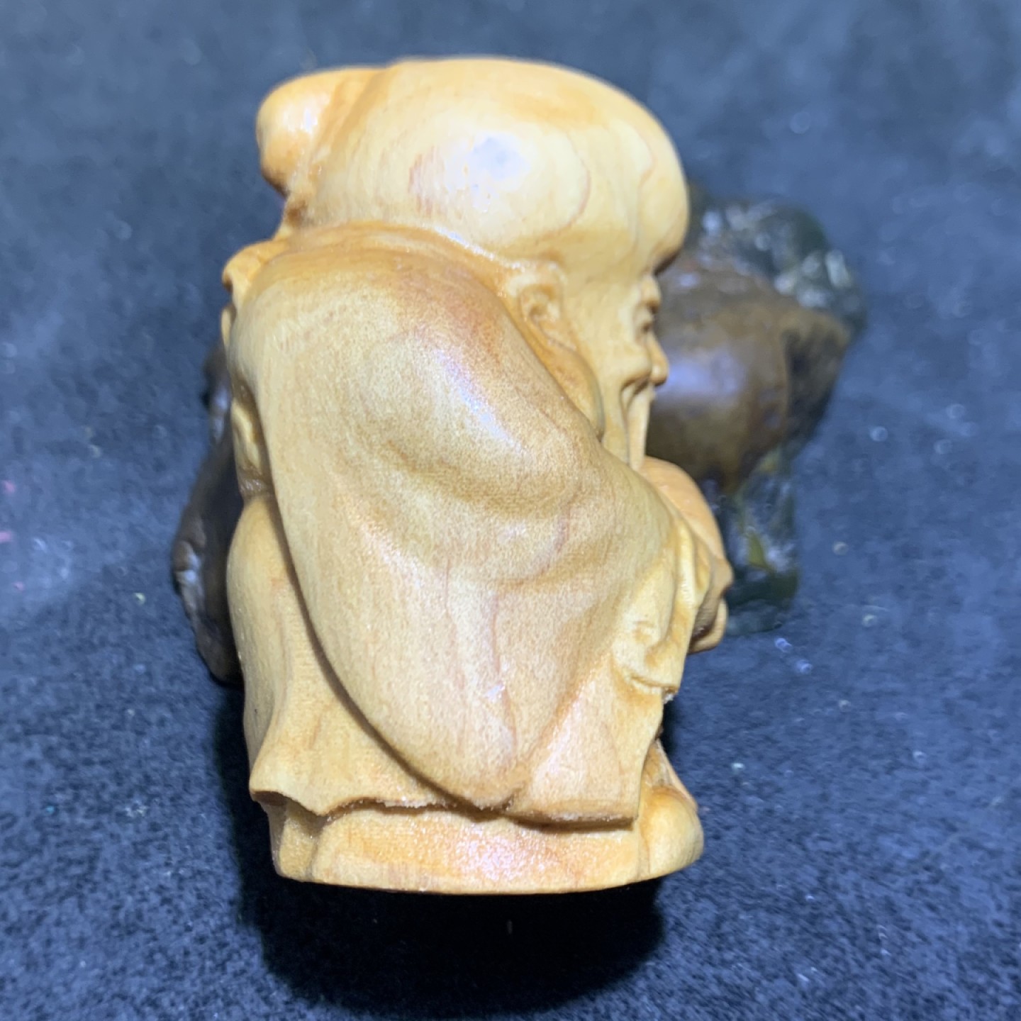 崖柏雕刻寿星公手把件一个，