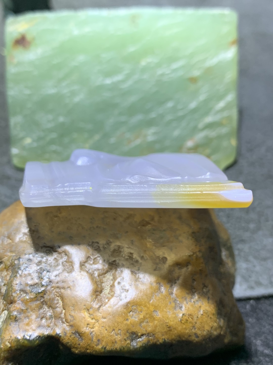 高玉化巴西玛瑙雕刻三星堆面具吊坠一个，