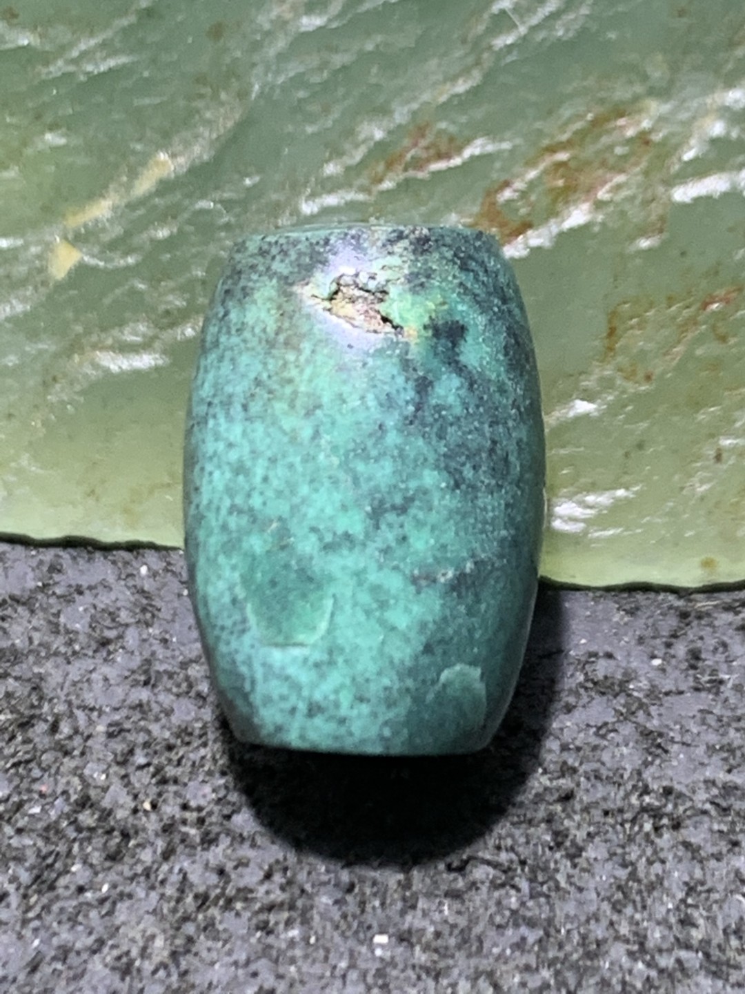 十堰原矿高瓷网花松石随形桶珠一颗