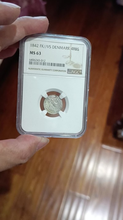 彼得堡世界钱币勋章拍卖第35期，周五六两连拍