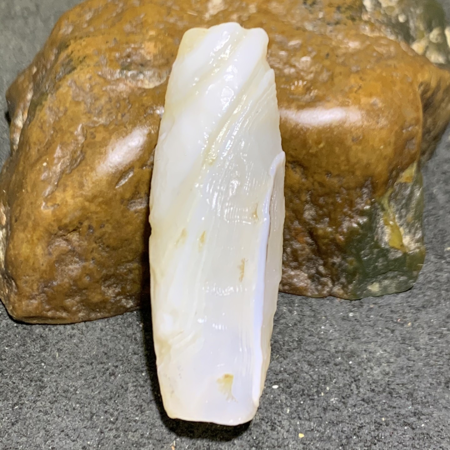 精美马达加斯加精品高玉化海洋玉髓风化纹大桶珠一颗！