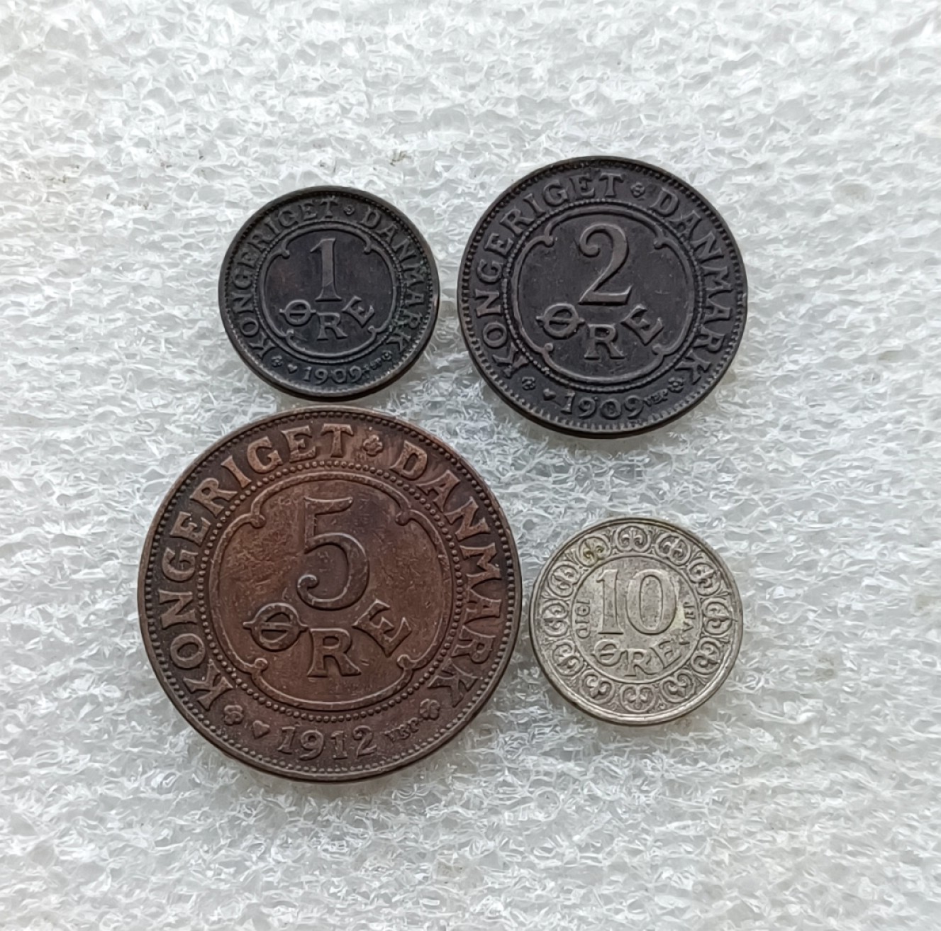 彼得堡世界钱币勋章拍卖第35期，周五六两连拍