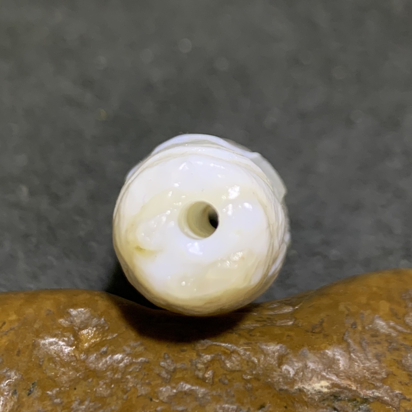 精美马达加斯加精品高玉化海洋玉髓风化纹大桶珠一颗！