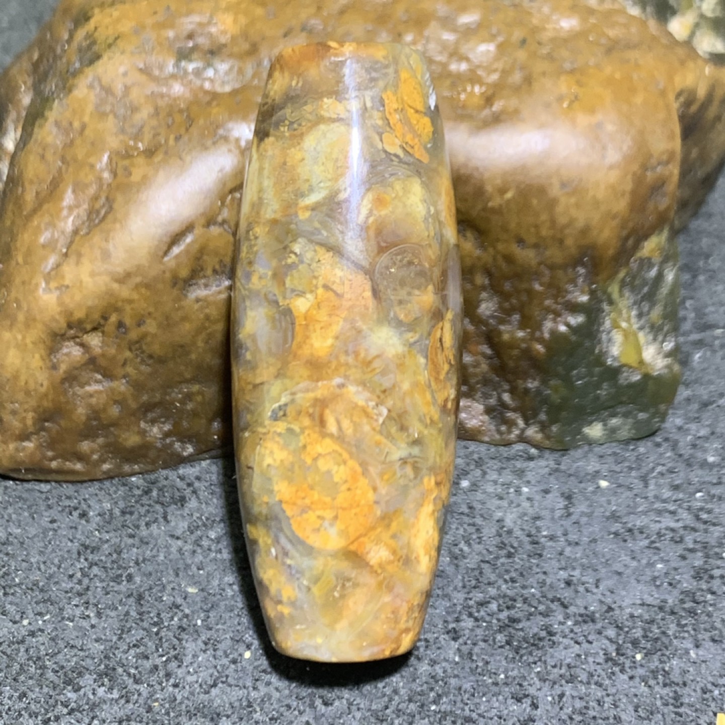 精美法螺石随形天珠一颗！