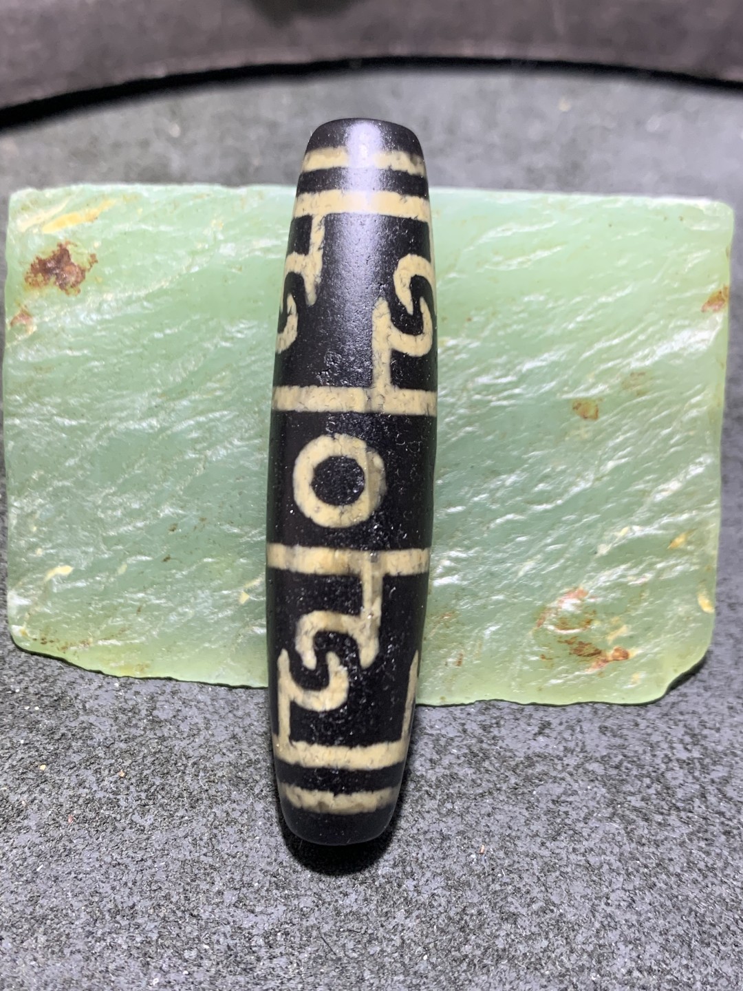 仅此一颗，精品三眼莲师法器玛瑙天珠一颗，