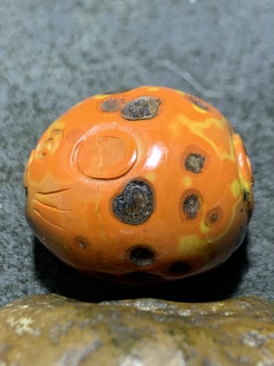 精美天眼纹战国红玛瑙手工雕刻小老鼠吊坠一个， 精美天眼纹战国红玛瑙手工雕刻小老鼠吊坠一个，