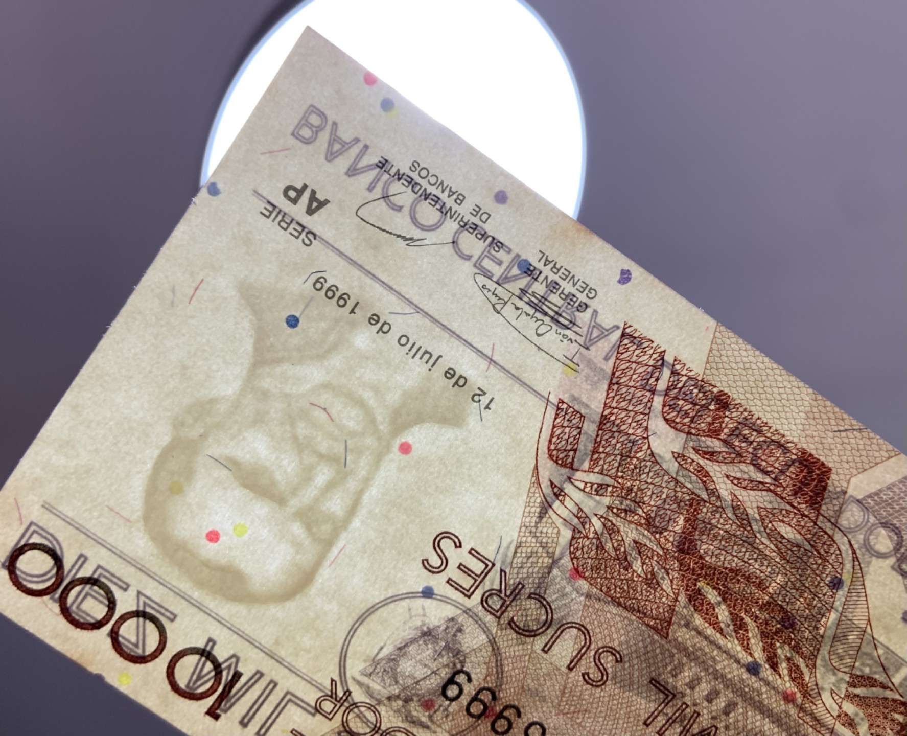 收藏联盟Quantum Auction 第226期拍卖 洪都拉斯2014年5伦皮坡和厄瓜多尔1999年10000苏克雷 品相UNC(厄瓜多尔有黄，细节如图) 双豹子号 