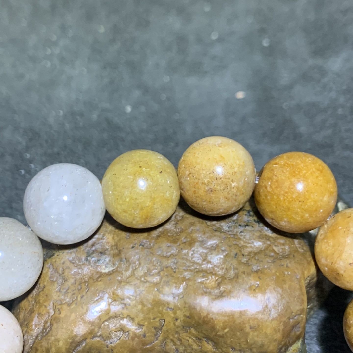 精美金丝玉手串一条