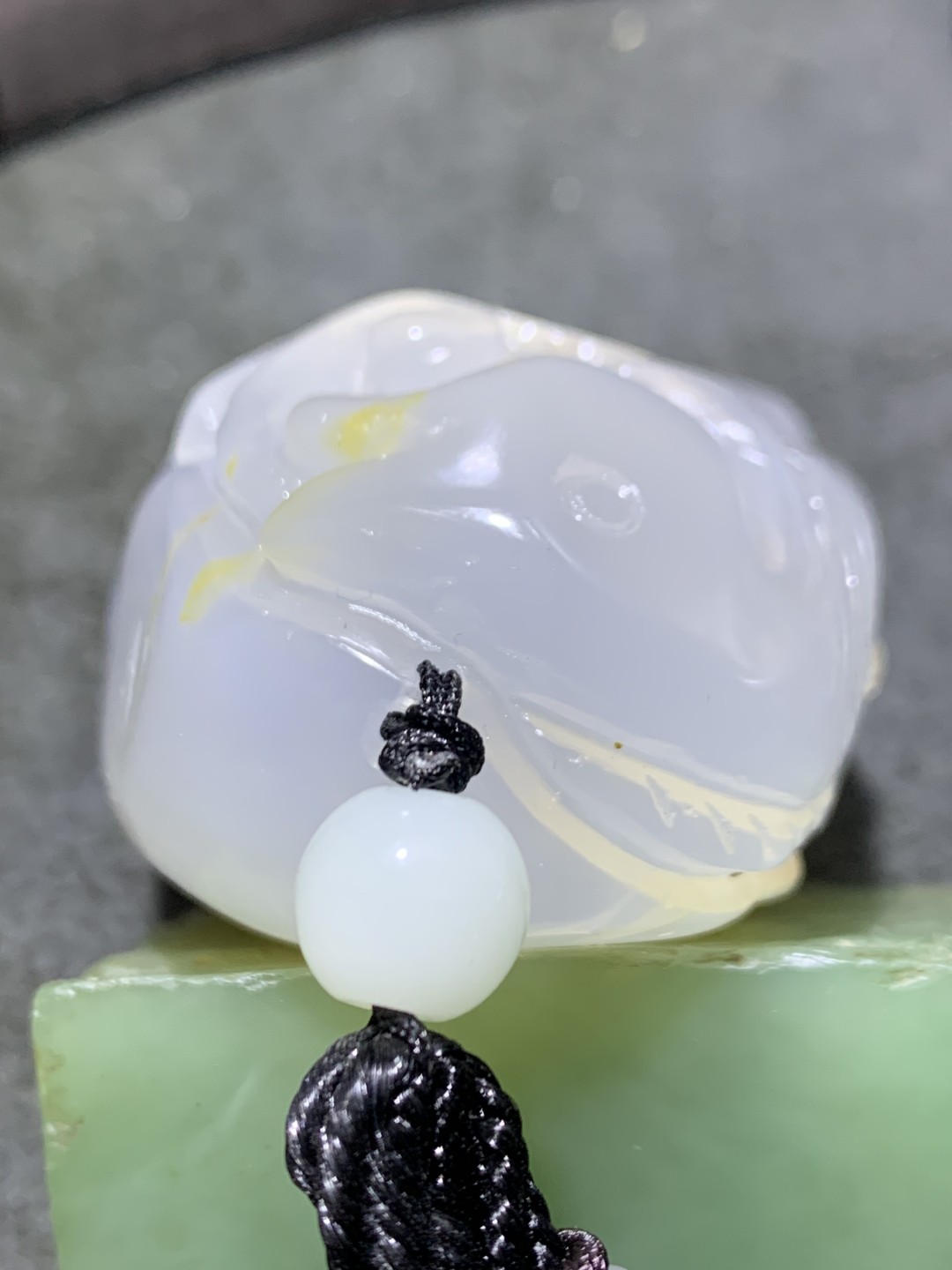 重器天然原皮马料高玉化发丝玛瑙手工镂空雕刻富贵有余把件一个