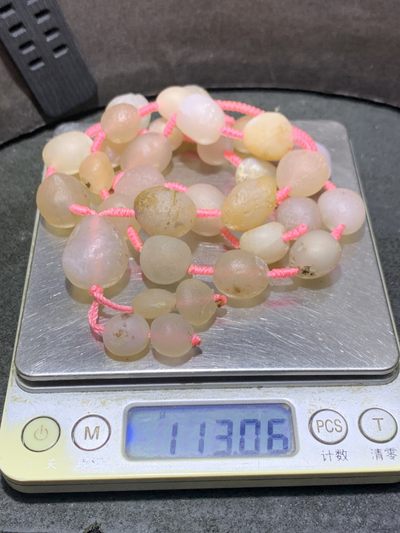 精美天然戈壁白玛瑙原石项链一条， 精美天然戈壁白玛瑙原石项链一条，