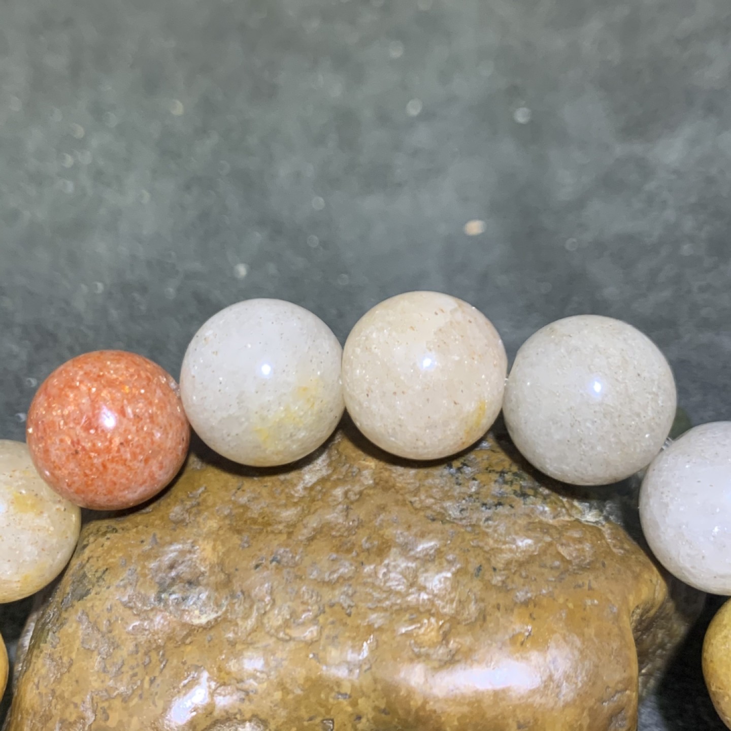 精美金丝玉手串一条