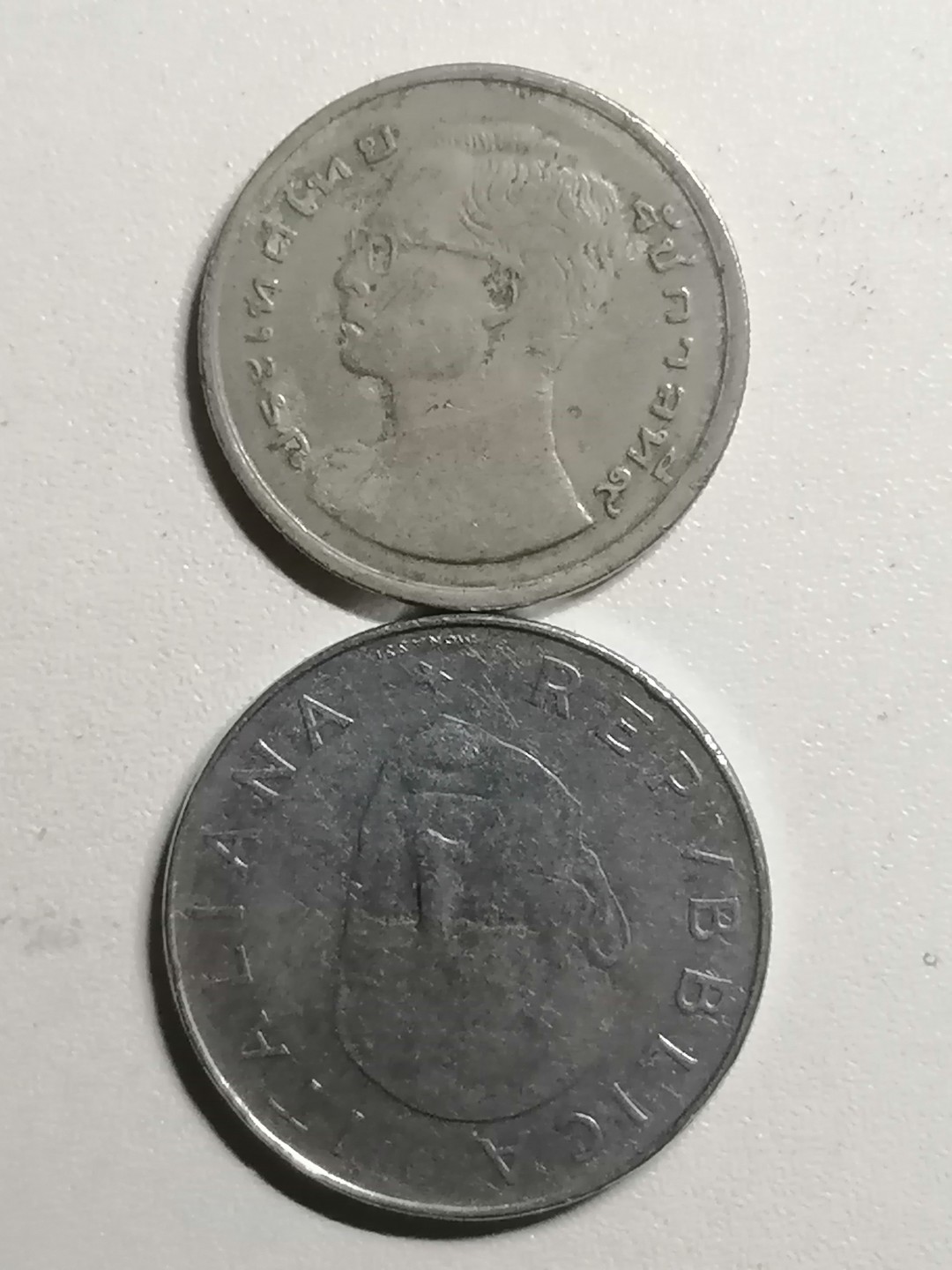 钱币专场 外币2枚