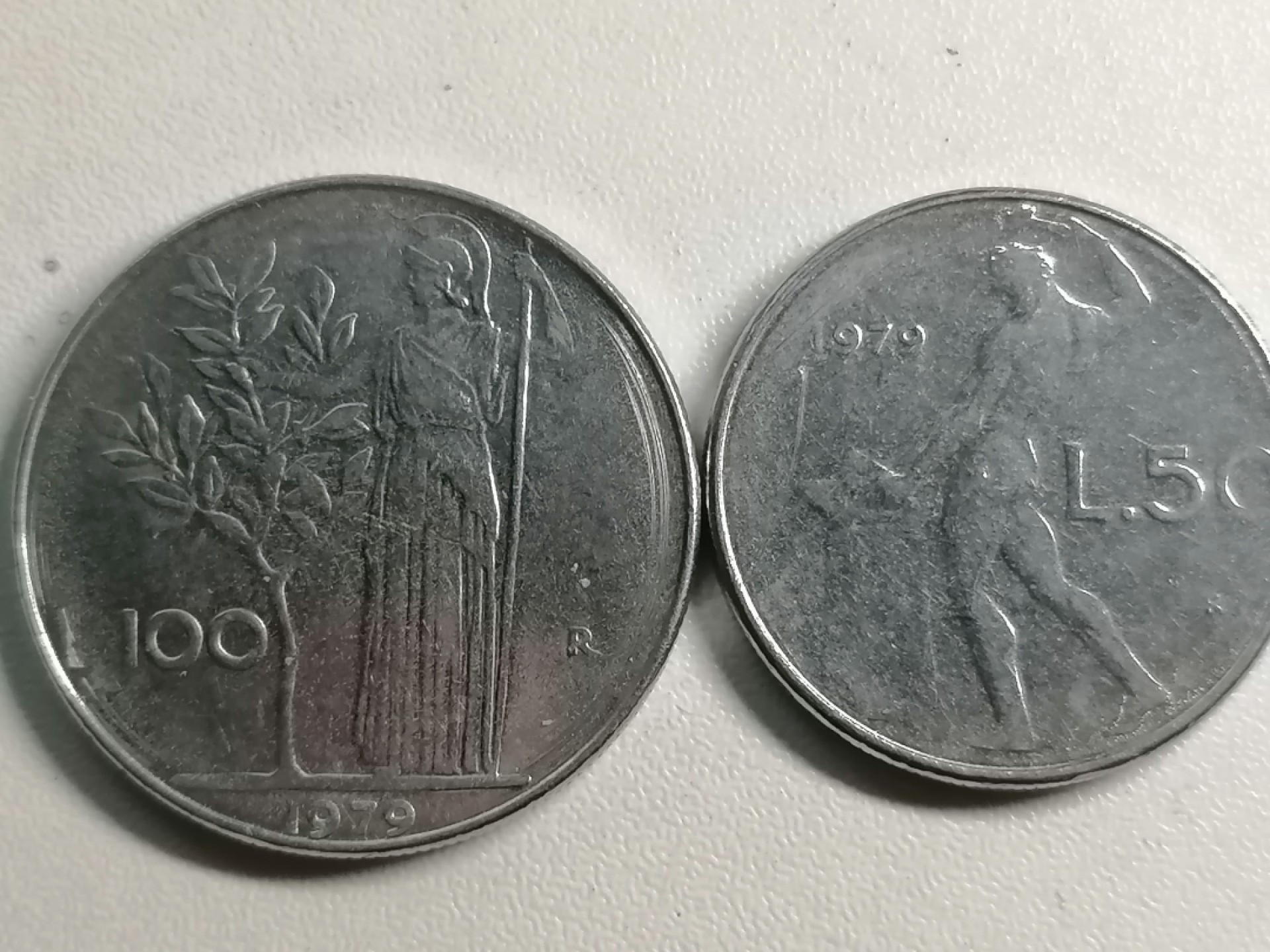 世界钱币专场 外币二枚