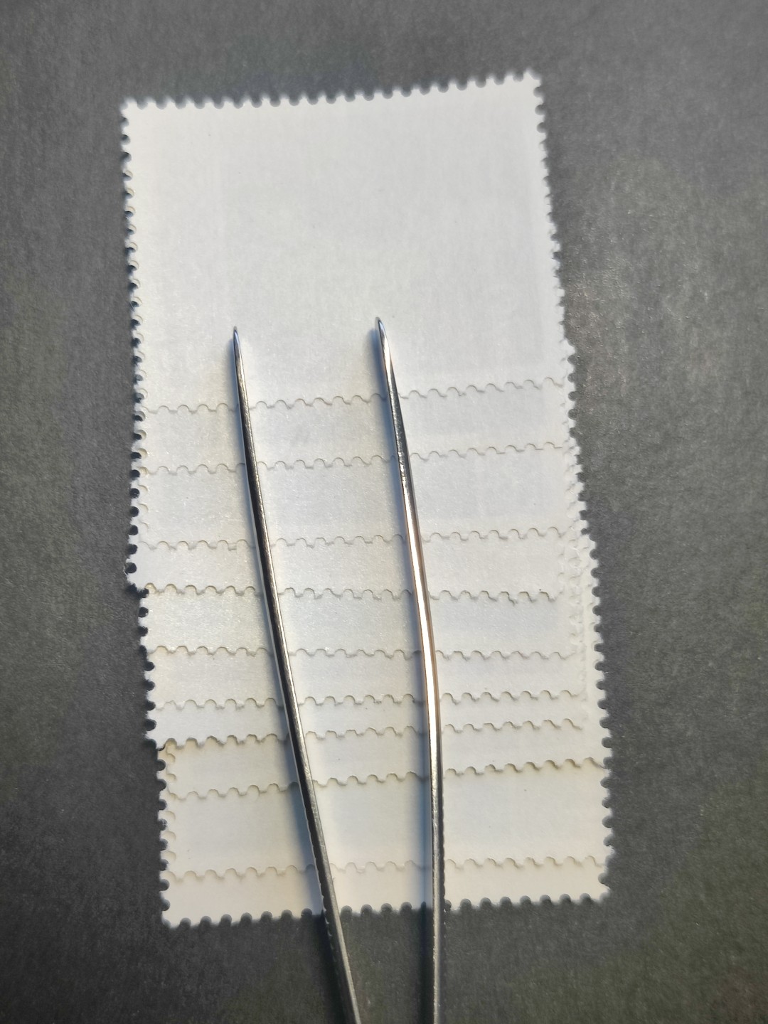 洪涛臻品批发群  精选邮票限时拍卖第一百五十八期 T29工艺美术 新全套 面艳背白票生挺！10枚大全套十分难得的齿孔粒粒饱满！原胶OG全品！