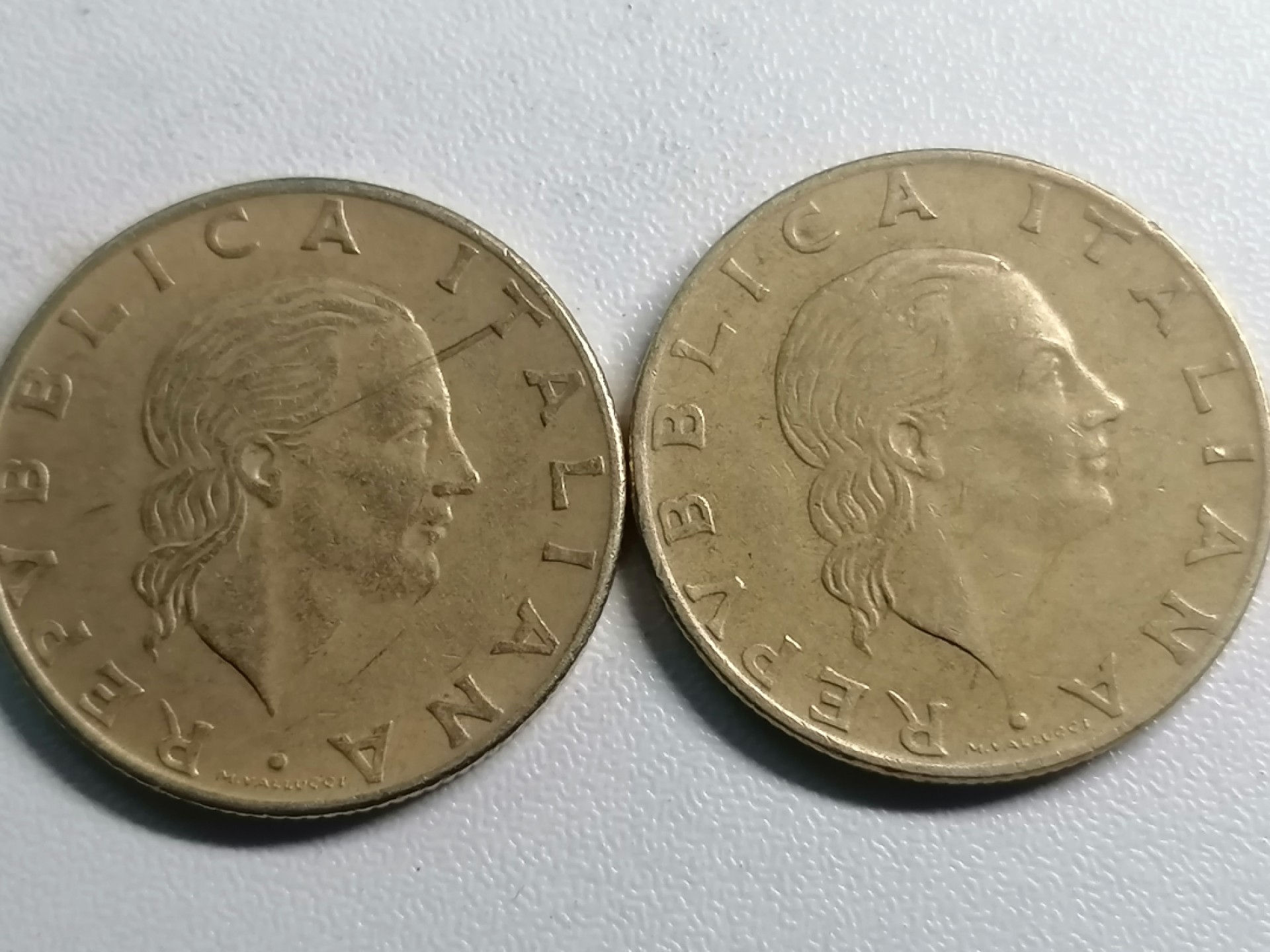 世界钱币专场 外币二枚