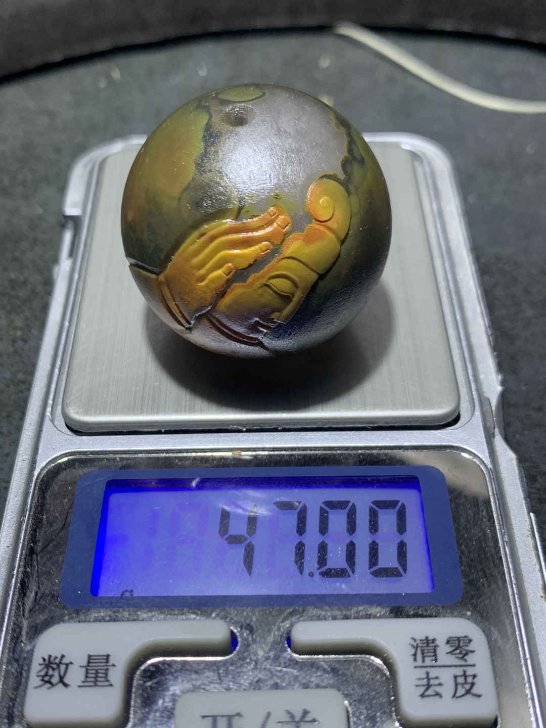 精美亚光战国红玛瑙手工俏色巧雕不听佛大圆珠一个，