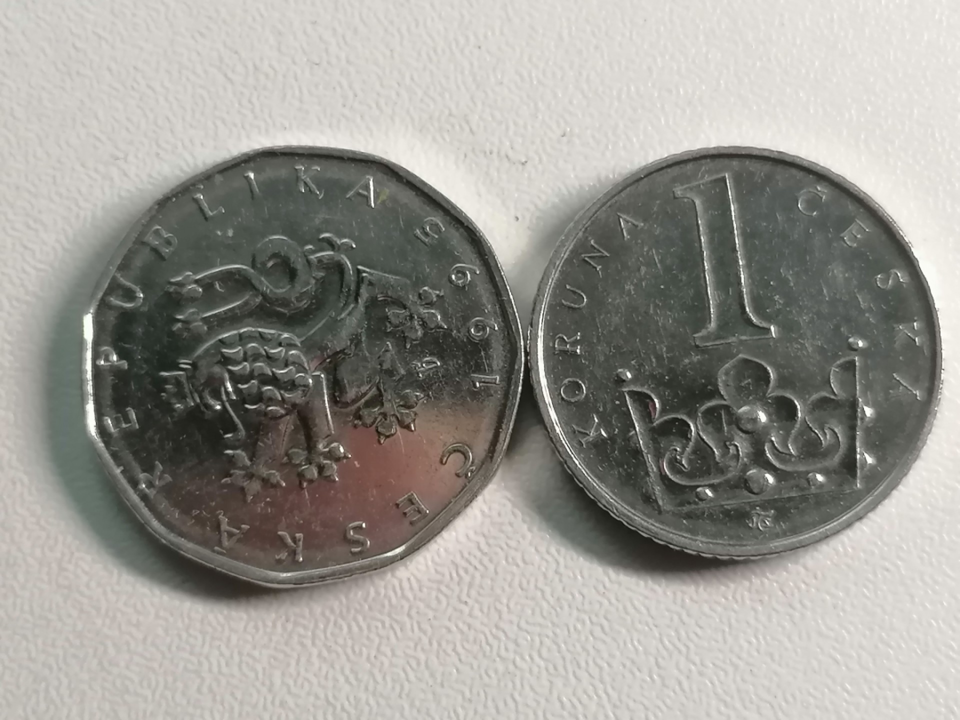 钱币专场 外币二枚