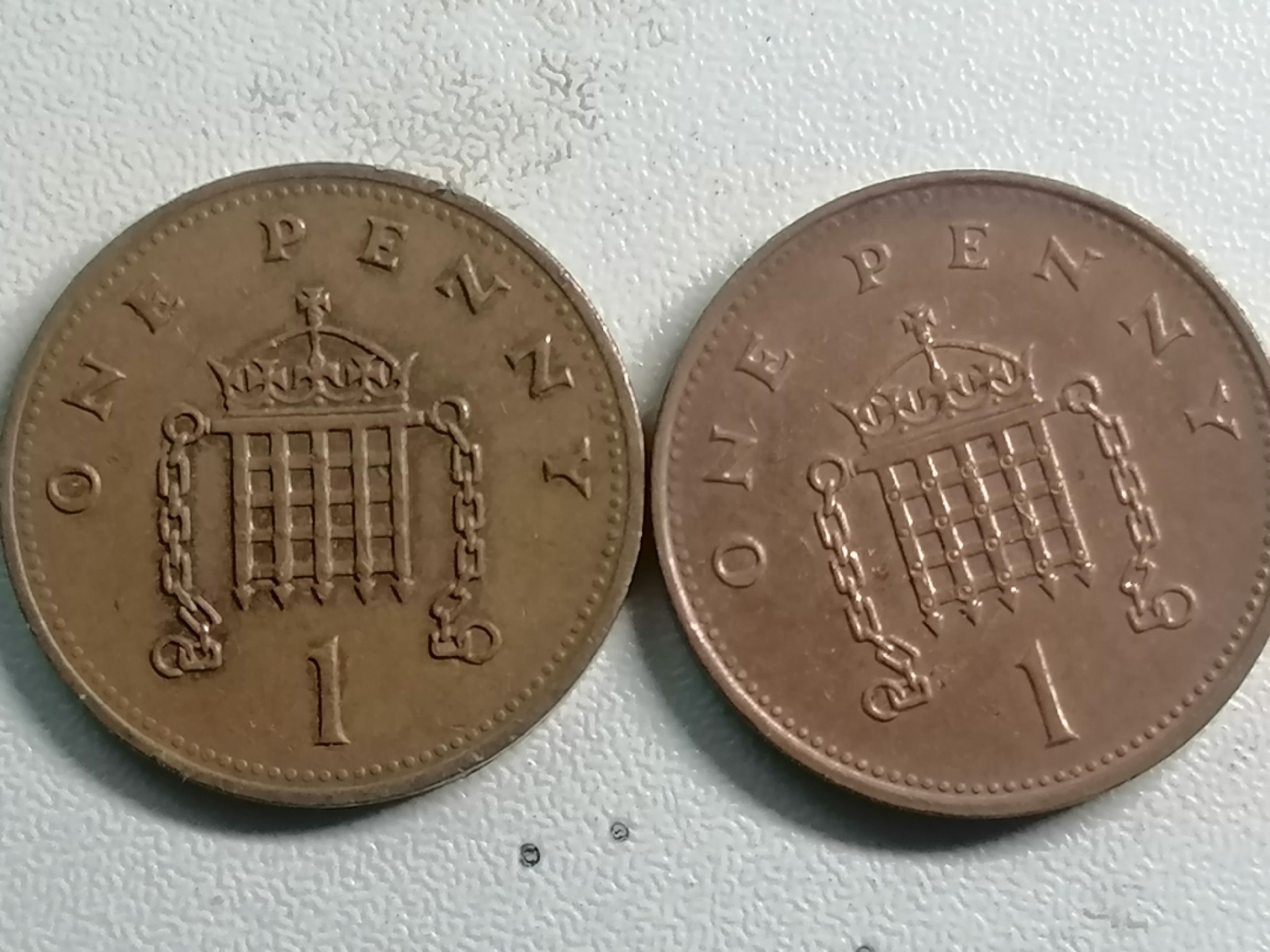 世界钱币专场 外币二枚