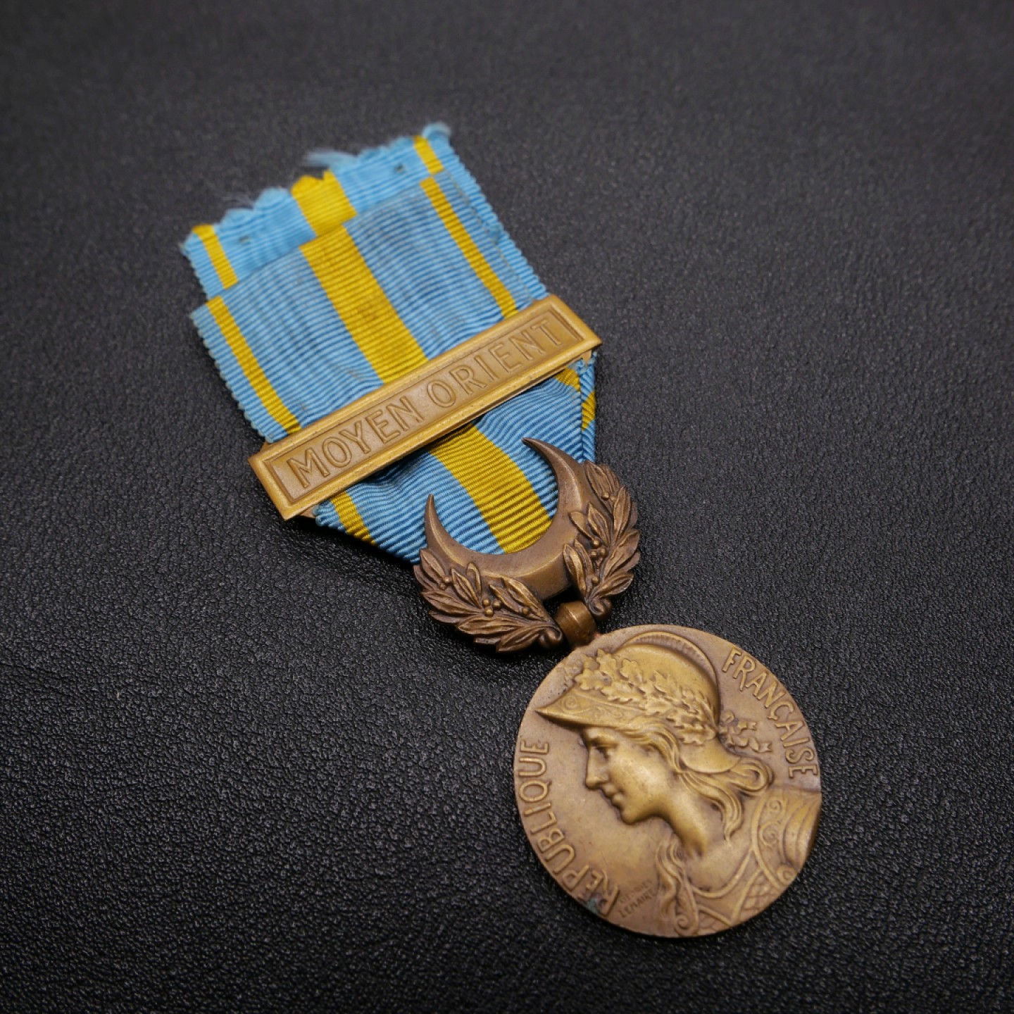 勋章奖章交易所1月27日（初六）法国币章专场 法国中东战役奖章，1956年设立，铜质