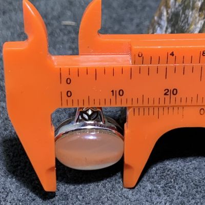 精美南红玛瑙荔枝冻漂红活口女戒一枚！ 精美南红玛瑙荔枝冻漂红活口女戒一枚！