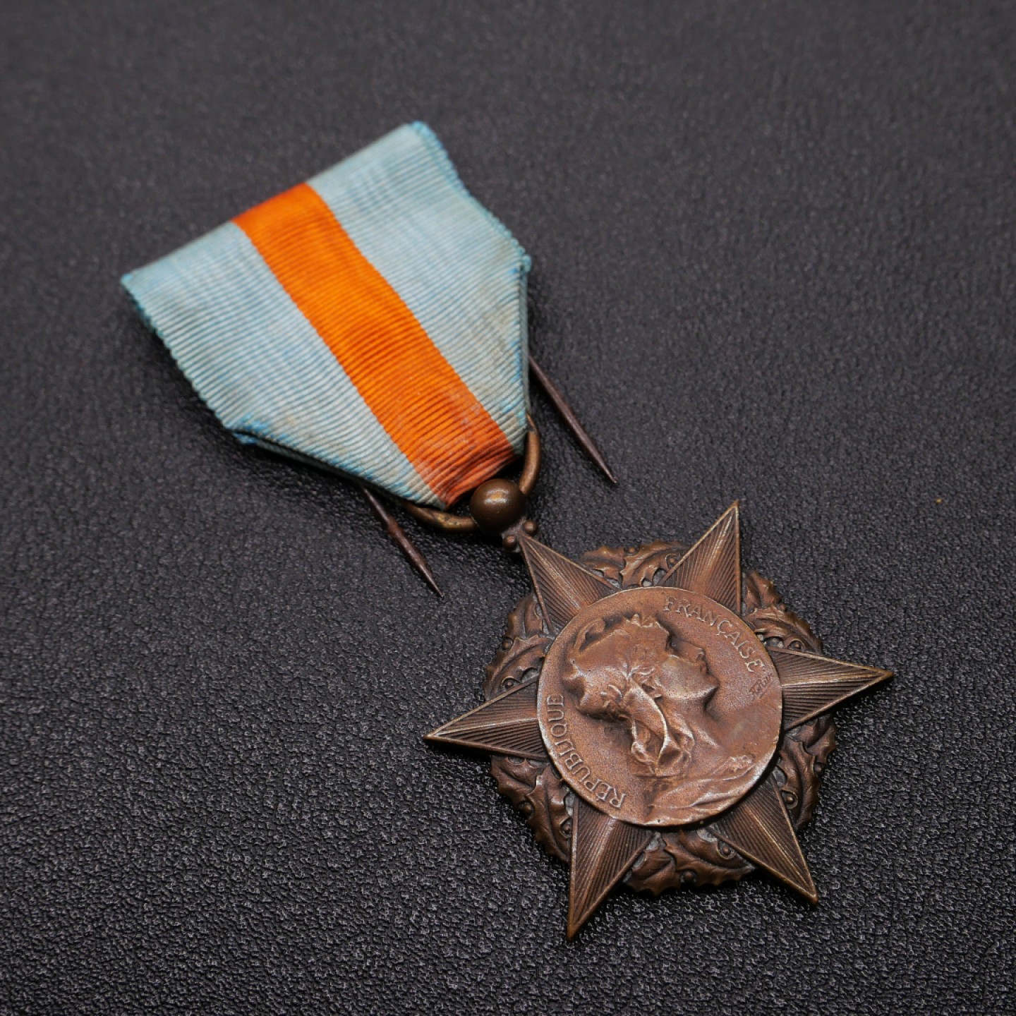 勋章奖章交易所1月27日（初六）法国币章专场 法国社保荣誉奖章，铜级铜质