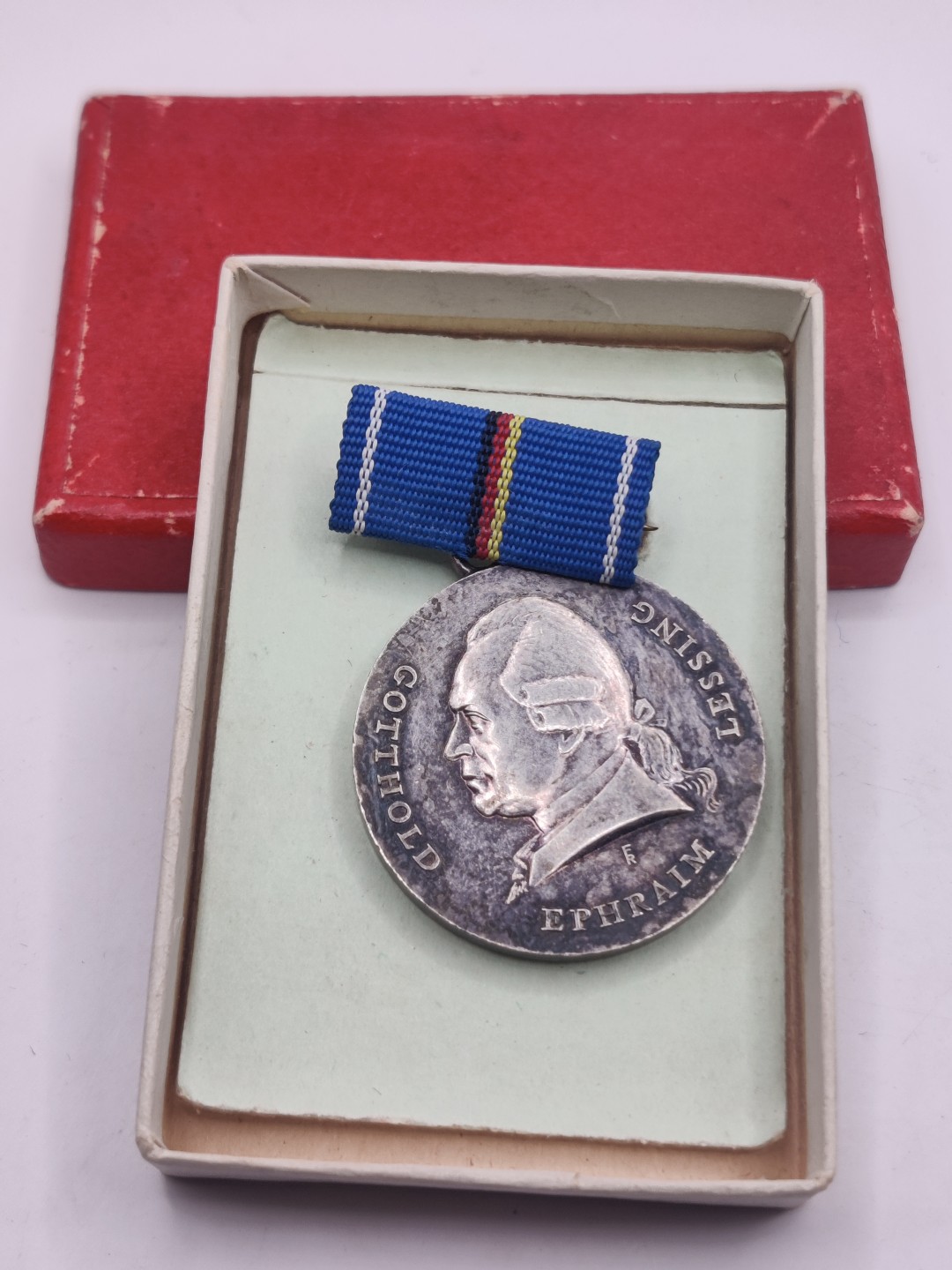 全场0元起拍 第23期 咸鱼国勋章拍卖专场 1月22日（周日）下午6：00开始 早期镀银 东德裴斯洛泰齐忠实服务奖章