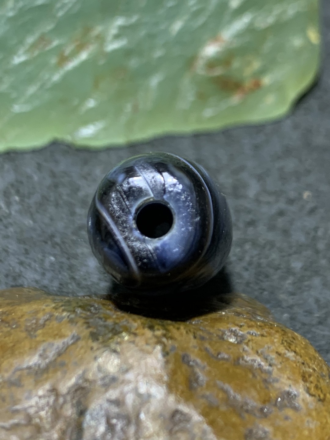 精美风化纹天眼药师玛瑙桶珠一个，